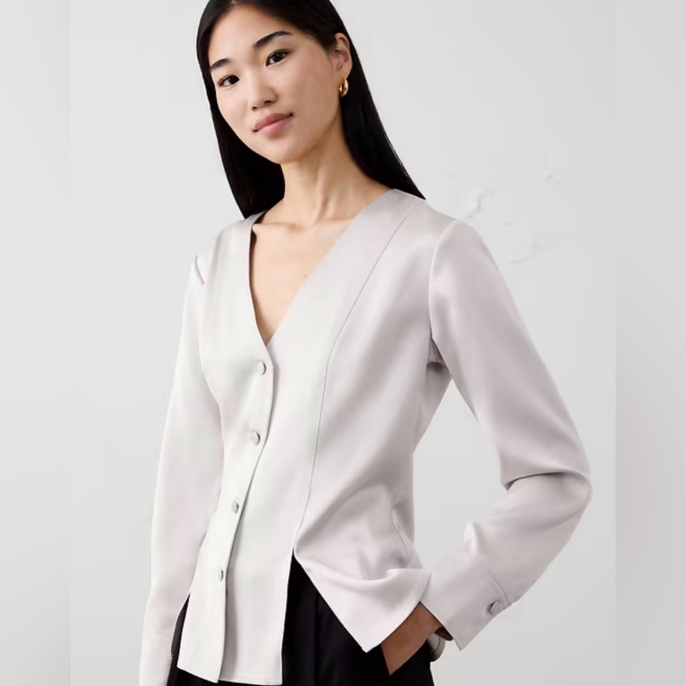 Banana Republic Selenite Silky Seamed Slit Blouse